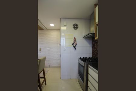 Apartamento à venda com 100m², 2 quartos e 2 vagasCozinha