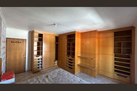 Casa à venda com 125m², 5 quartos e 3 vagas