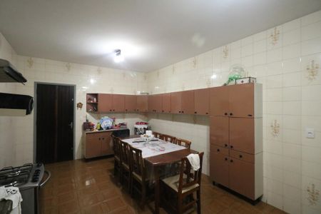 Casa à venda com 125m², 2 quartos e 2 vagas Casa à venda com 125m², 2 quartos e 2 vagasCozinha