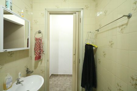Banheiro de casa à venda com 2 quartos, 125m² em Jardim Santa Terezinha (zona Sul), Diadema