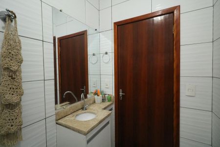 Casa à venda com 125m², 2 quartos e 2 vagas Casa à venda com 125m², 2 quartos e 2 vagasCasa 02