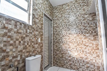 Casa à venda com 119m², 3 quartos e 1 vaga Casa à venda com 119m², 3 quartos e 1 vagaBanheiro da suíte