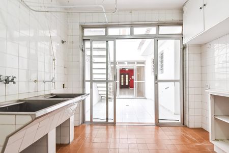 Casa à venda com 119m², 3 quartos e 1 vaga Casa à venda com 119m², 3 quartos e 1 vagaLavanderia