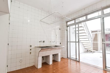 Casa à venda com 119m², 3 quartos e 1 vaga Casa à venda com 119m², 3 quartos e 1 vagaLavanderia