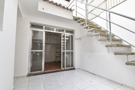 Casa à venda com 119m², 3 quartos e 1 vaga Casa à venda com 119m², 3 quartos e 1 vagaQuintal
