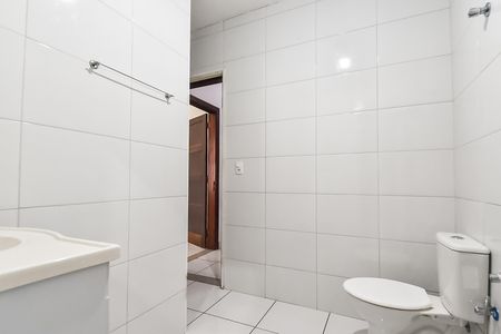 Casa à venda com 119m², 3 quartos e 1 vaga Casa à venda com 119m², 3 quartos e 1 vagaBanheiro social