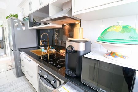 Apartamento à venda com 75m², 2 quartos e 2 vagasSala / Cozinha