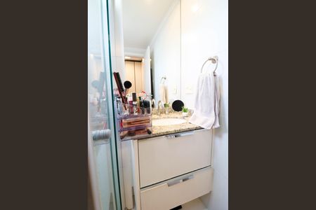 Apartamento à venda com 75m², 2 quartos e 2 vagasBanheiro da Suíte 1