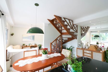Apartamento à venda com 75m², 2 quartos e 2 vagasSala / Cozinha
