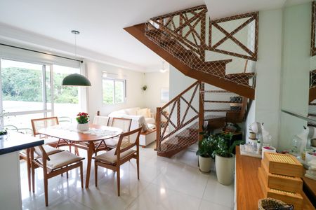 Sala / Cozinha de apartamento à venda com 2 quartos, 75m² em Santo Amaro, São Paulo