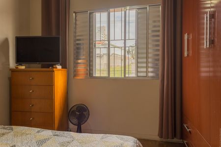 Casa à venda com 153m², 4 quartos e 2 vagas Casa à venda com 153m², 4 quartos e 2 vagasQuarto 1