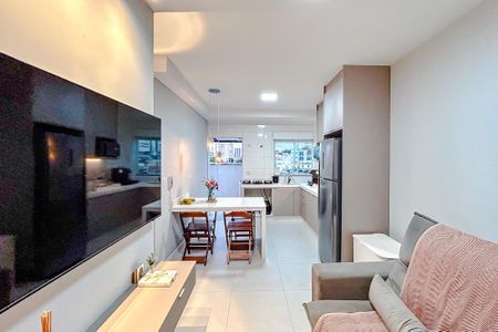 Sala de apartamento para alugar com 2 quartos, 40m² em Vila Santa Isabel, São Paulo
