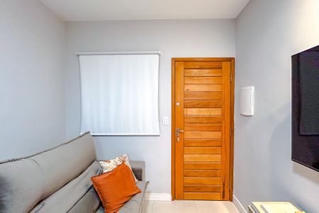 Sala de apartamento para alugar com 2 quartos, 40m² em Vila Santa Isabel, São Paulo