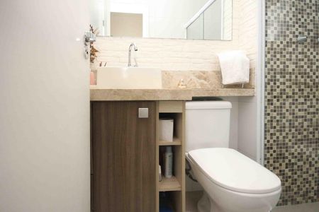 Apartamento à venda com 78m², 2 quartos e 1 vaga Apartamento à venda com 78m², 2 quartos e 1 vagaBanheiro