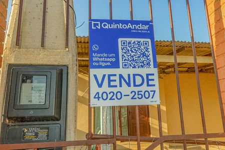 Casa à venda com 170m², 2 quartos e 2 vagasFachada/Placa