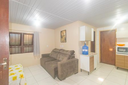 Casa à venda com 170m², 2 quartos e 2 vagasSala/Cozinha