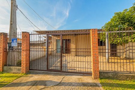 Casa à venda com 170m², 2 quartos e 2 vagasFachada