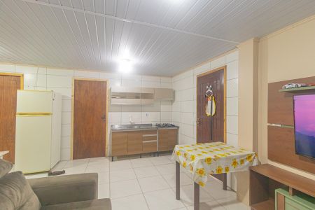 Casa à venda com 170m², 2 quartos e 2 vagasSala/Cozinha