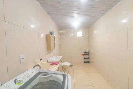 Casa à venda com 170m², 2 quartos e 2 vagasBanheiro/Lavanderia