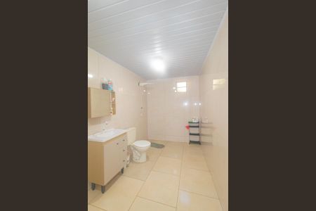 Casa à venda com 170m², 2 quartos e 2 vagasBanheiro/Lavanderia