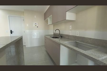 Apartamento para alugar com 87m², 2 quartos e 1 vaga Apartamento para alugar com 87m², 2 quartos e 1 vagaCozinha e Área de Serviço