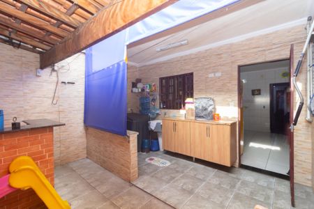 Casa à venda com 98m², 3 quartos e 2 vagasÁrea de Serviço