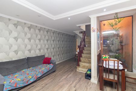 Casa à venda com 98m², 3 quartos e 2 vagasSala