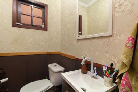 Casa à venda com 98m², 3 quartos e 2 vagasLavabo