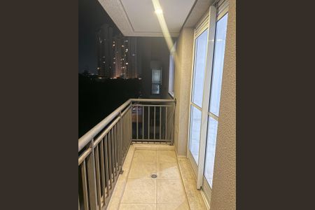 Varanda de apartamento para alugar com 1 quarto, 47m² em Jardim Tupanci, Barueri