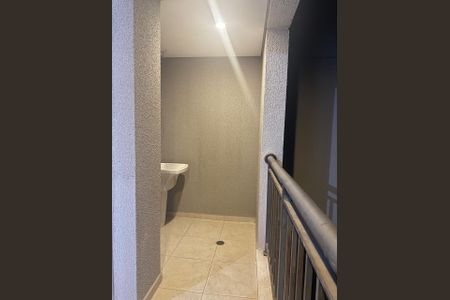 Área de Serviço de apartamento para alugar com 1 quarto, 47m² em Jardim Tupanci, Barueri