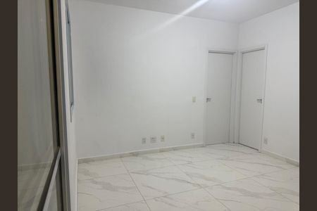 Quarto de apartamento para alugar com 1 quarto, 47m² em Jardim Tupanci, Barueri