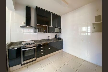 Cozinha de apartamento para alugar com 3 quartos, 86m² em Buritis, Belo Horizonte