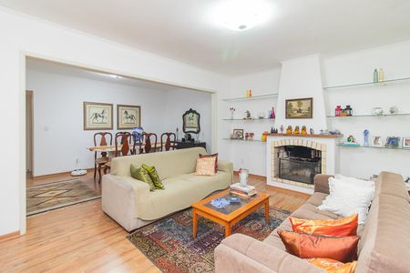 Casa à venda com 200m², 4 quartos e 2 vagasSala