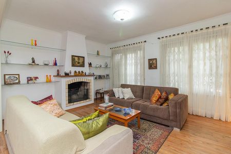 Sala de casa à venda com 4 quartos, 200m² em Espírito Santo, Porto Alegre