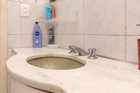 Casa à venda com 200m², 4 quartos e 2 vagasBanheiro Social 1