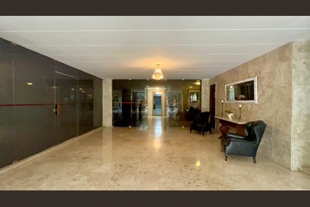 Apartamento à venda com 118m², 3 quartos e 1 vaga Apartamento à venda com 118m², 3 quartos e 1 vagaHall de entrada