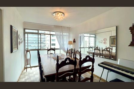 Apartamento à venda com 118m², 3 quartos e 1 vaga Apartamento à venda com 118m², 3 quartos e 1 vagaSala de Jantar