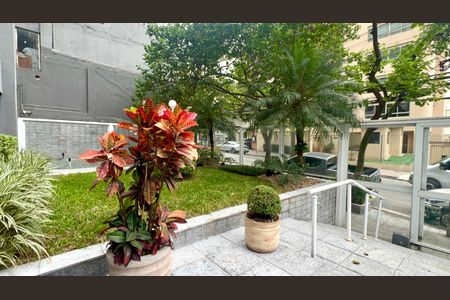Apartamento à venda com 118m², 3 quartos e 1 vaga Apartamento à venda com 118m², 3 quartos e 1 vagaEntrada