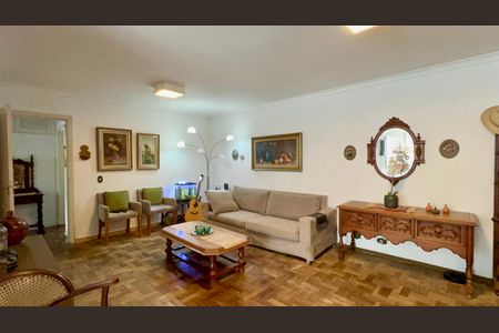 Apartamento à venda com 118m², 3 quartos e 1 vaga Apartamento à venda com 118m², 3 quartos e 1 vagaSala de TV