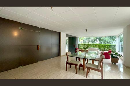 Apartamento à venda com 118m², 3 quartos e 1 vaga Apartamento à venda com 118m², 3 quartos e 1 vagaSalão de Festas