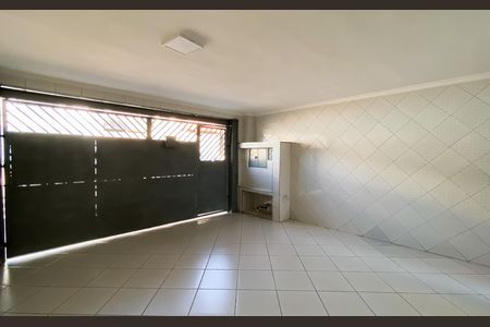 Casa à venda com 140m², 3 quartos e 2 vagas Casa à venda com 140m², 3 quartos e 2 vagasGaragem