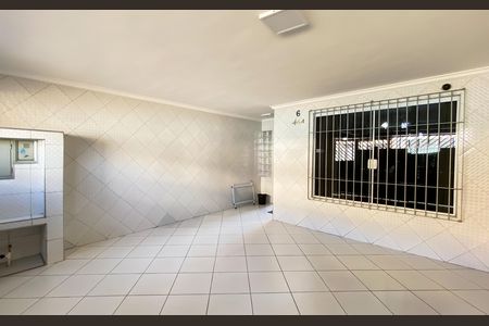Casa à venda com 140m², 3 quartos e 2 vagas Casa à venda com 140m², 3 quartos e 2 vagasGaragem