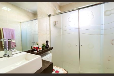 Casa à venda com 140m², 3 quartos e 2 vagas Casa à venda com 140m², 3 quartos e 2 vagasBanheiro