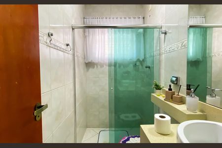 Casa à venda com 140m², 3 quartos e 2 vagas Casa à venda com 140m², 3 quartos e 2 vagasLavabo