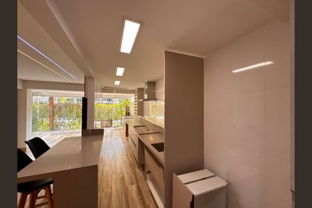 Apartamento à venda com 99m², 2 quartos e 2 vagas Apartamento à venda com 99m², 2 quartos e 2 vagasCozinha e Área de Serviço