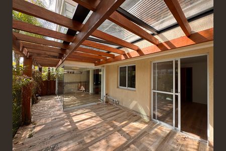 Apartamento à venda com 99m², 2 quartos e 2 vagas Apartamento à venda com 99m², 2 quartos e 2 vagasVaranda / Área Garden