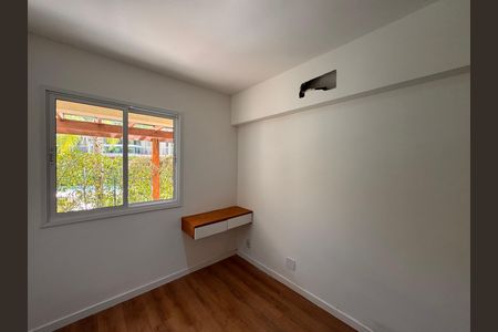 Apartamento à venda com 99m², 2 quartos e 2 vagas Apartamento à venda com 99m², 2 quartos e 2 vagasQuarto