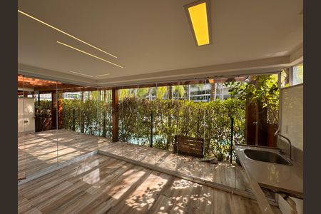 Apartamento à venda com 99m², 2 quartos e 2 vagas Apartamento à venda com 99m², 2 quartos e 2 vagasVaranda / Área Garden