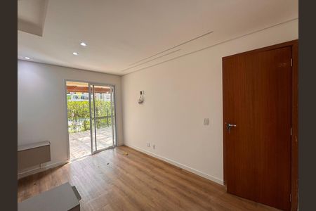 Apartamento à venda com 99m², 2 quartos e 2 vagas Apartamento à venda com 99m², 2 quartos e 2 vagasSuíte
