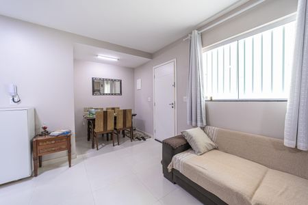 Casa de condomínio à venda com 64m², 3 quartos e 1 vagaSala